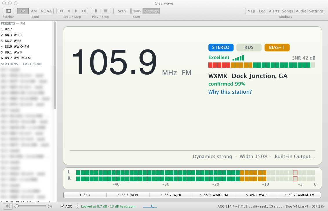 Clearwave Legacy on Mac OS X Leopard, tuned to 105.9 FM with a stereo lock, an Excellent signal rating and the station identified